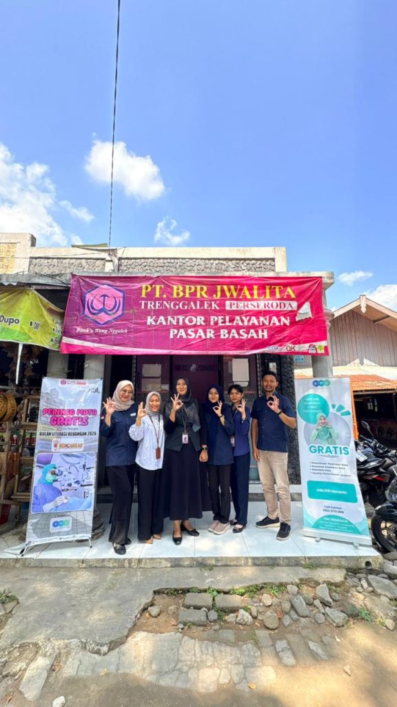 Pemeriksaan Mata Gratis Untuk Pedagang Pasar Basah