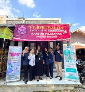Pemeriksaan Mata Gratis Untuk Pedagang Pasar Basah